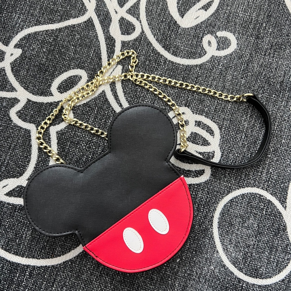Loungefly mickey crossbody chain purse